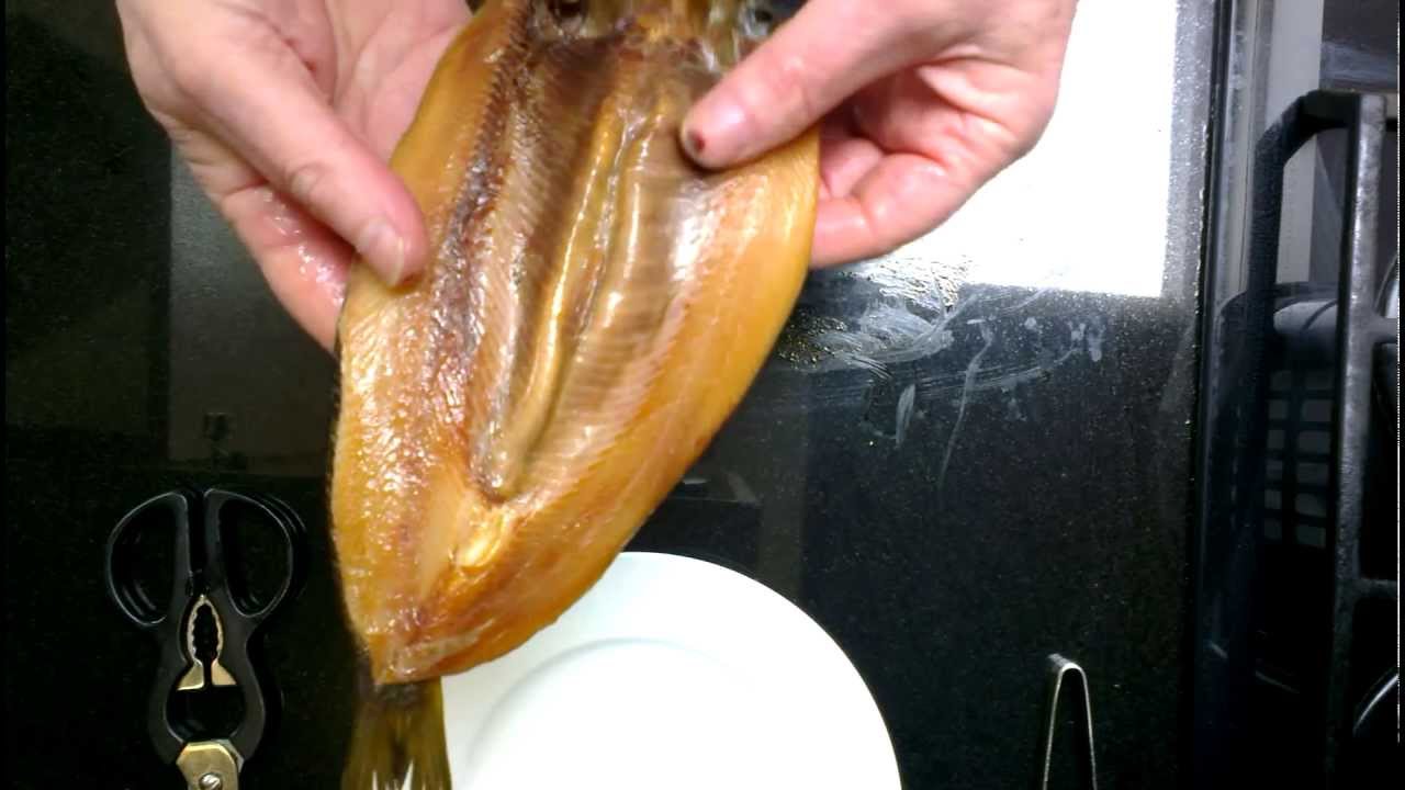 How to fillet kippers with Les Leckie