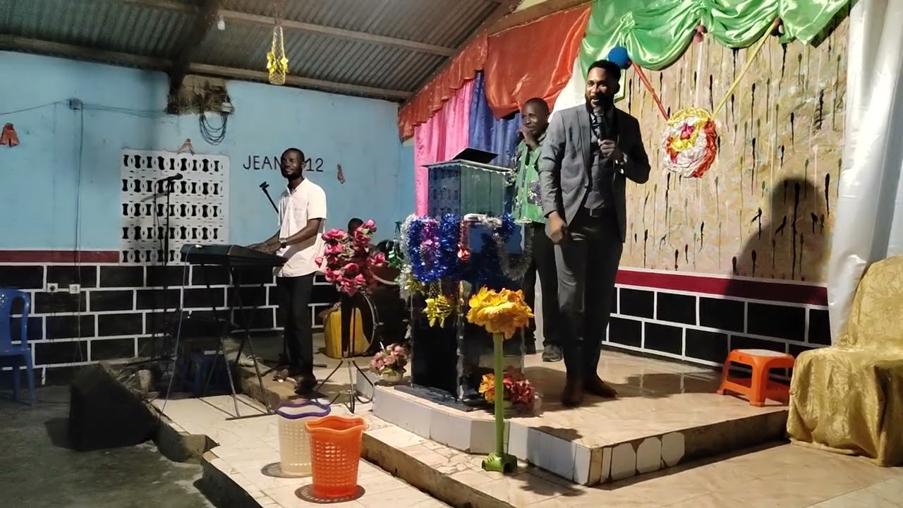 École de l'espérance Avec le bishop prophète TL Alexandre flamme  