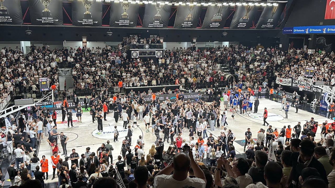 AKATLAR MÜTHİŞ ATMOSFER İLE GELEN GALİBİYET | BEŞİKTAŞ - Anadolu Efes | EFSANE TRİBÜN 14,06,2025