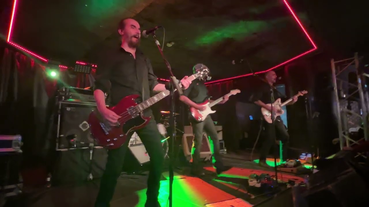 LOS ENEMIGOS 