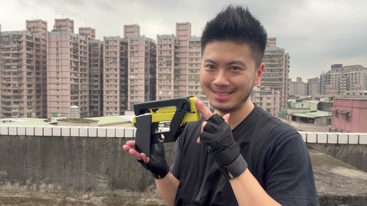 Foamdarts blaster－"Moonshot30" The blaster that flip to reload!?只能用甩的槍!?到底能不能用???極速甩槍-"月射30"