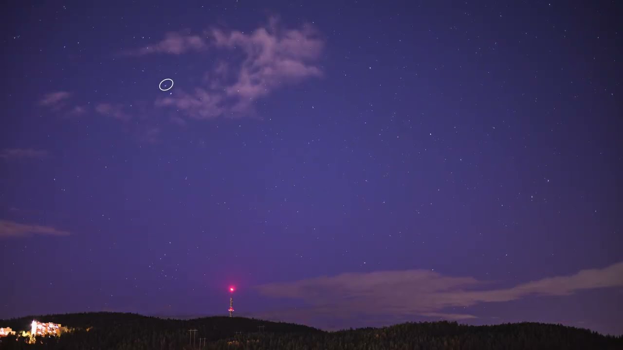 Timelapse - 2025 10 16 - Comet C/2025 A6 (Lemmon) and aurora, day 1, レモン彗星とオーロラ、 1日目