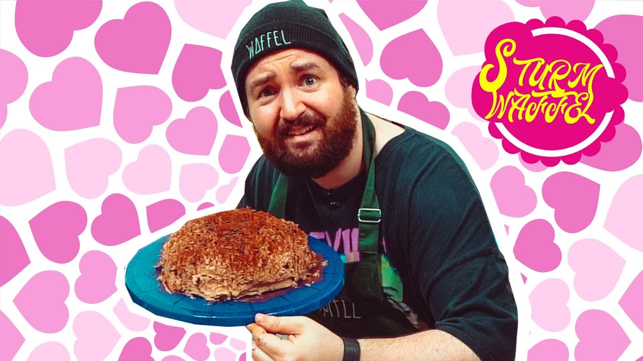 Der ERSTE MITTELSCHWERE Kuchen | FREDDIES TORTENWELT