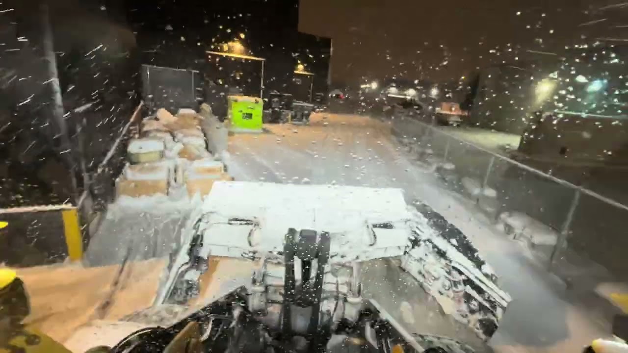 ** Commercial Snow Plowing / 3