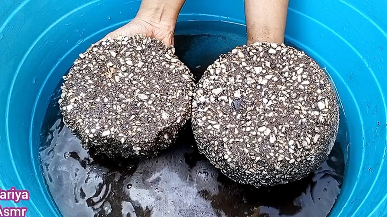 Dipping lover Dusty crunchy Sand Cement concrete crumble dipping in water 💦💦💦 paste play Asmr 