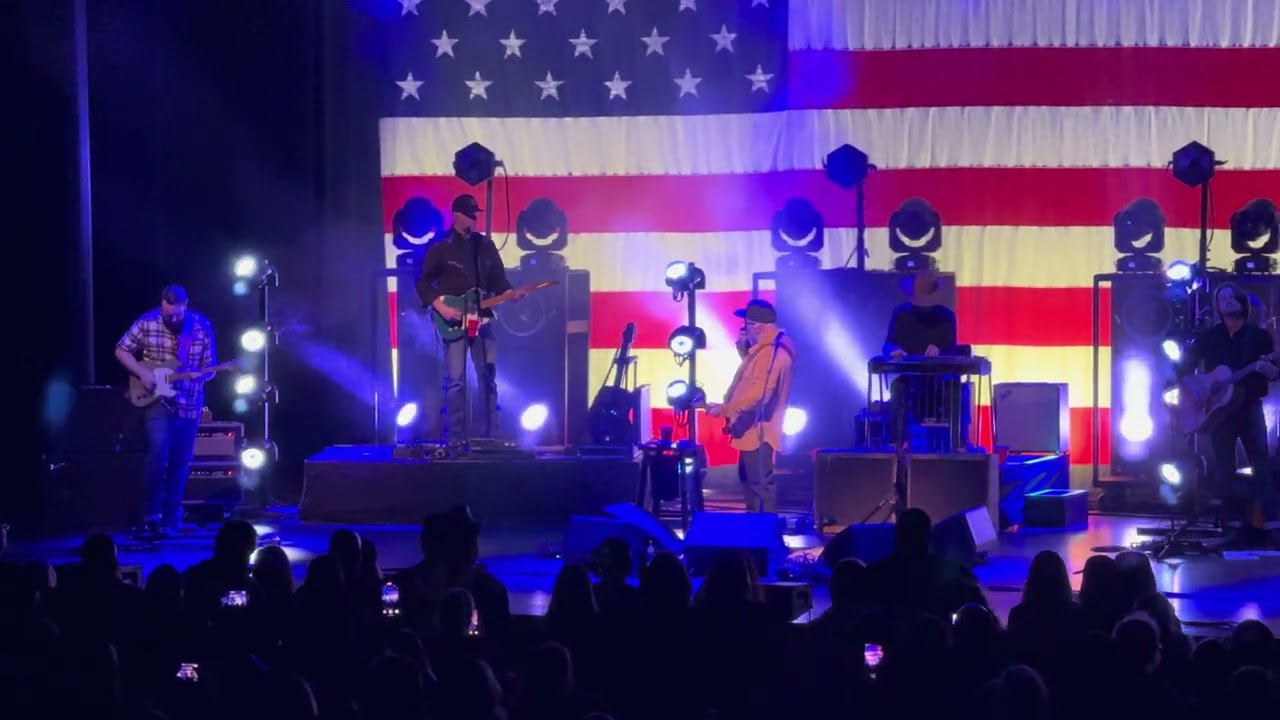Aaron Lewis Country version of It’s  been a While