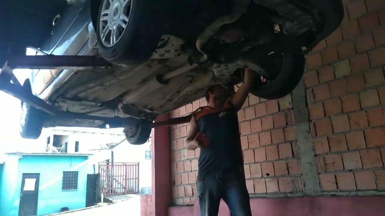 água do reservatório baixando -vazamento de água de baixo do carro , Stilo e outros !!!!!