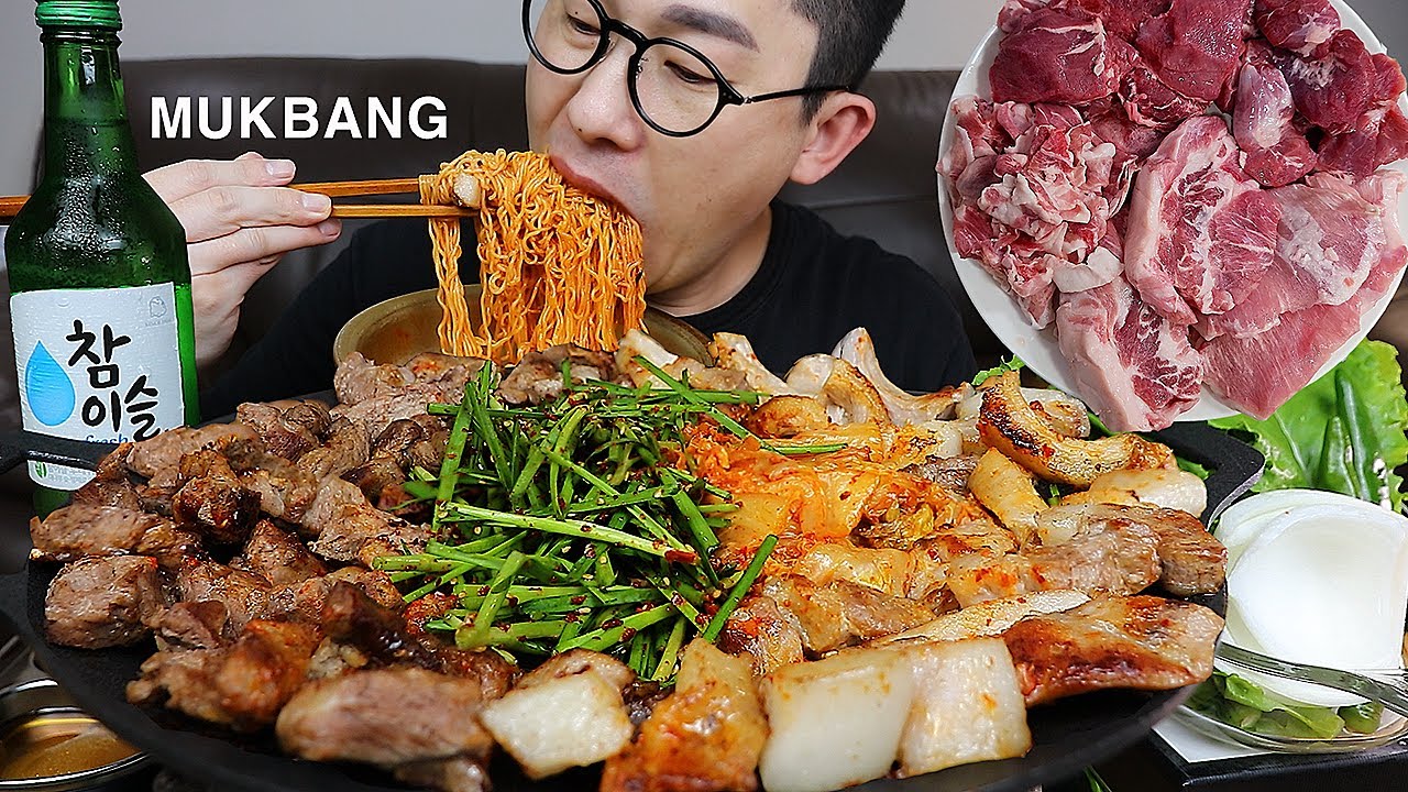 ASMR MUKBANGㅣPork cheek meat & Kimchi & Spicy bibimmyeonㅣEATING SHOW