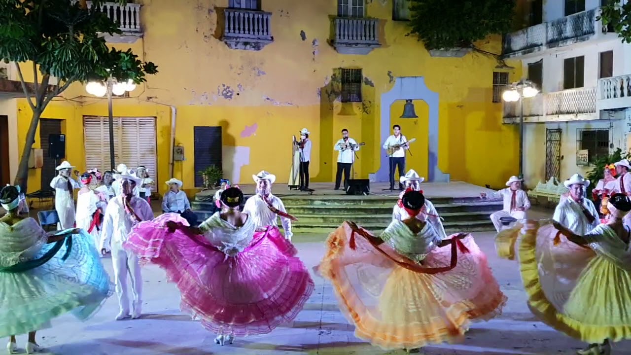 Son Jarocho El Huateque, Ballet Folklórico Del Puerto de Veracruz U.V (época pandemía)