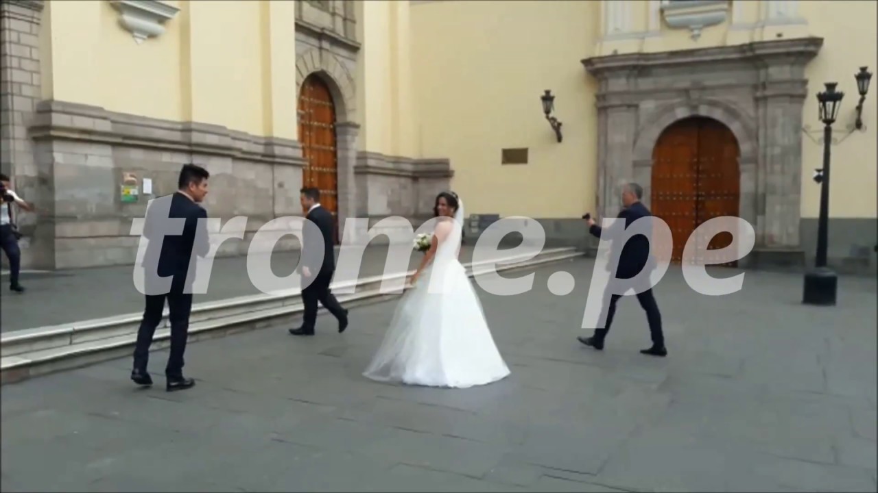 Vanessa Terkes y George Forsyth se casaron en la Iglesia de San Pedro