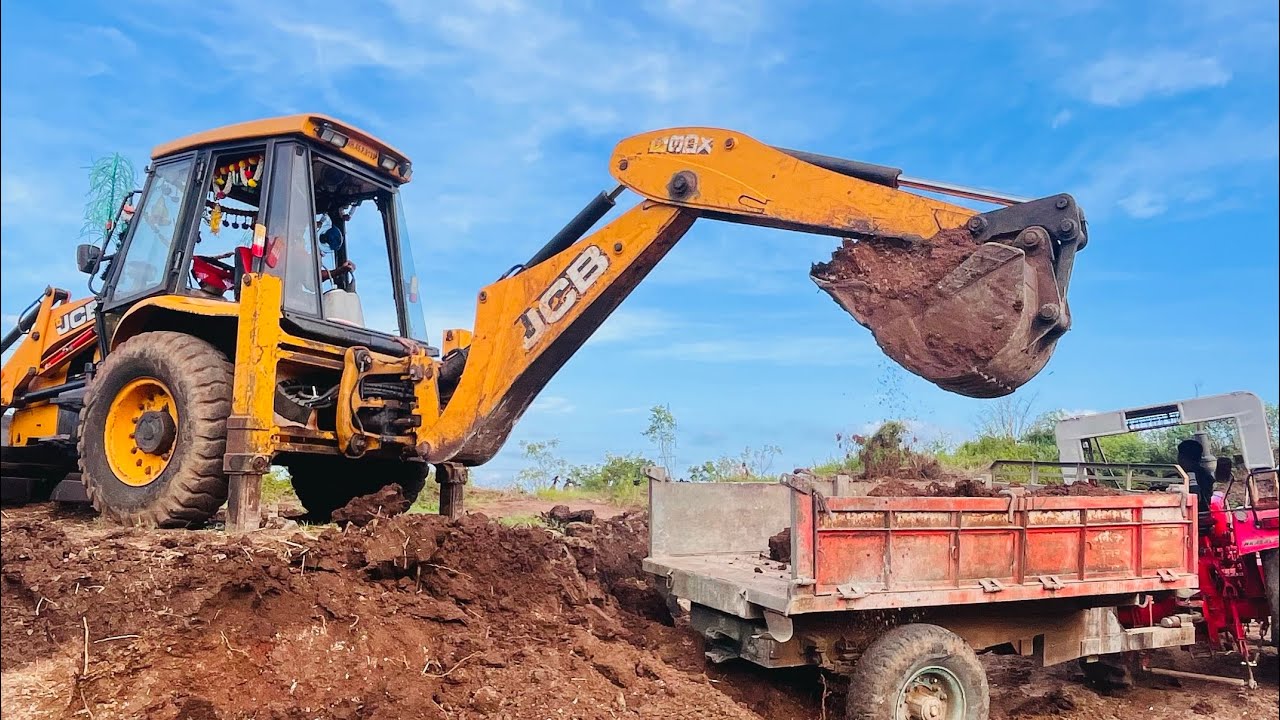 Jcb 3dx Backhoe Mud Loading Trolley In Mahindra Arjun Two Tractor l