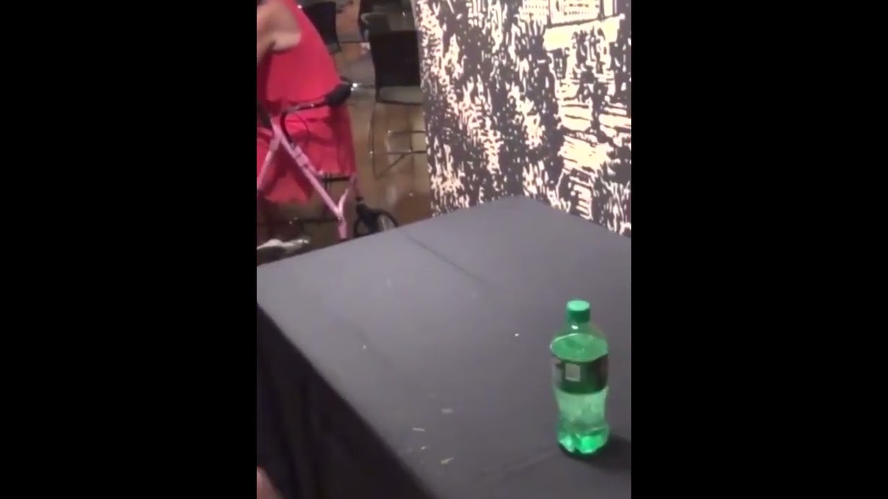 This Sprite's 7UP #sprite #7UP #tricks #funny #bottletosschallenge #bottletoss  #shorts
