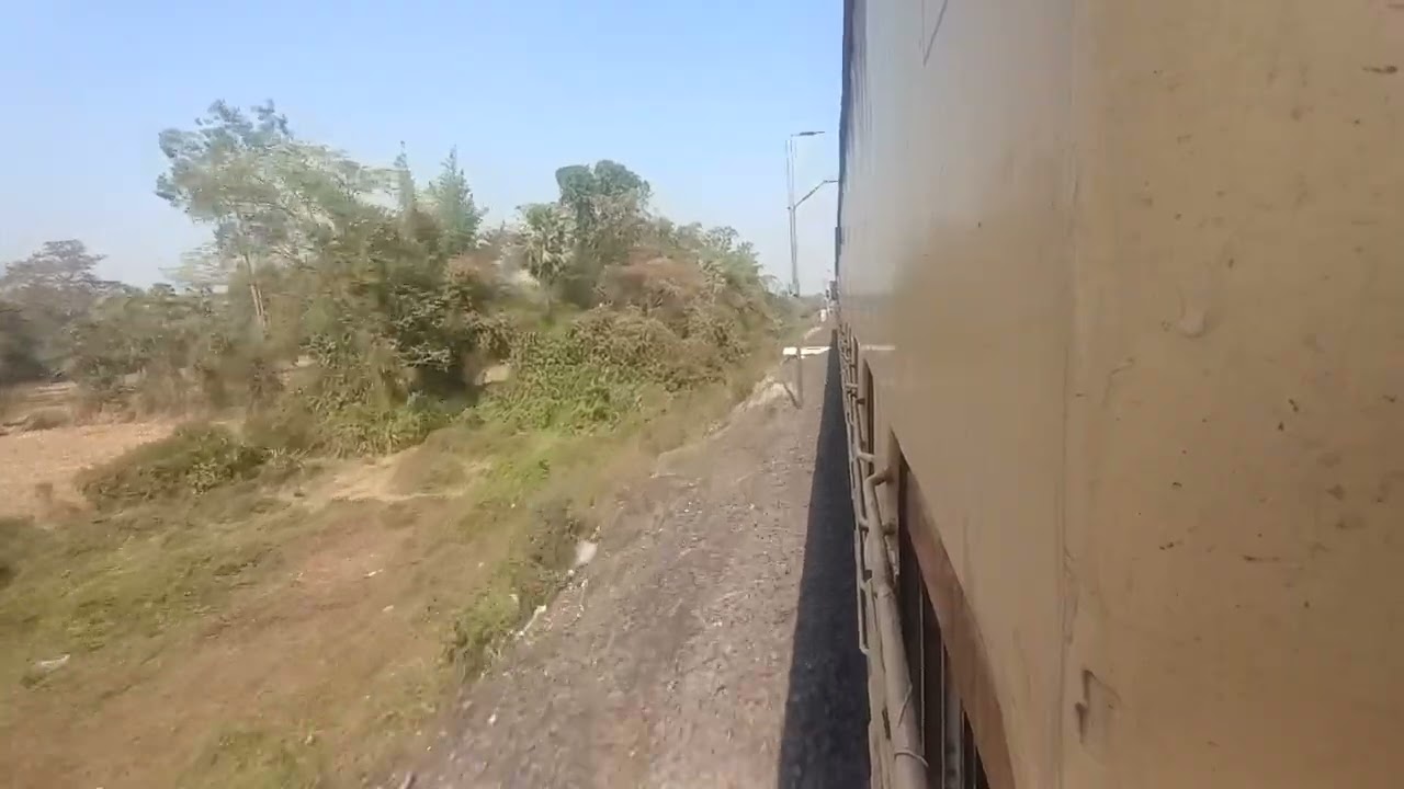 Tej Dhauli express chalti train kaa video || Indian railway orjinal train video ||