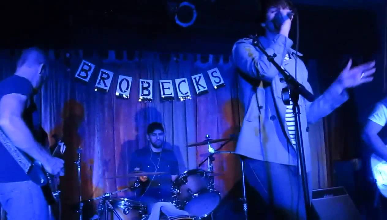 The Brobecks - 04 C'Mon Vietnam Live