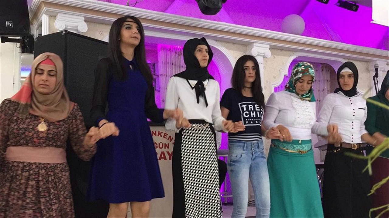 keçe dini le  BAHOZ ARSLAN evde kal konseri