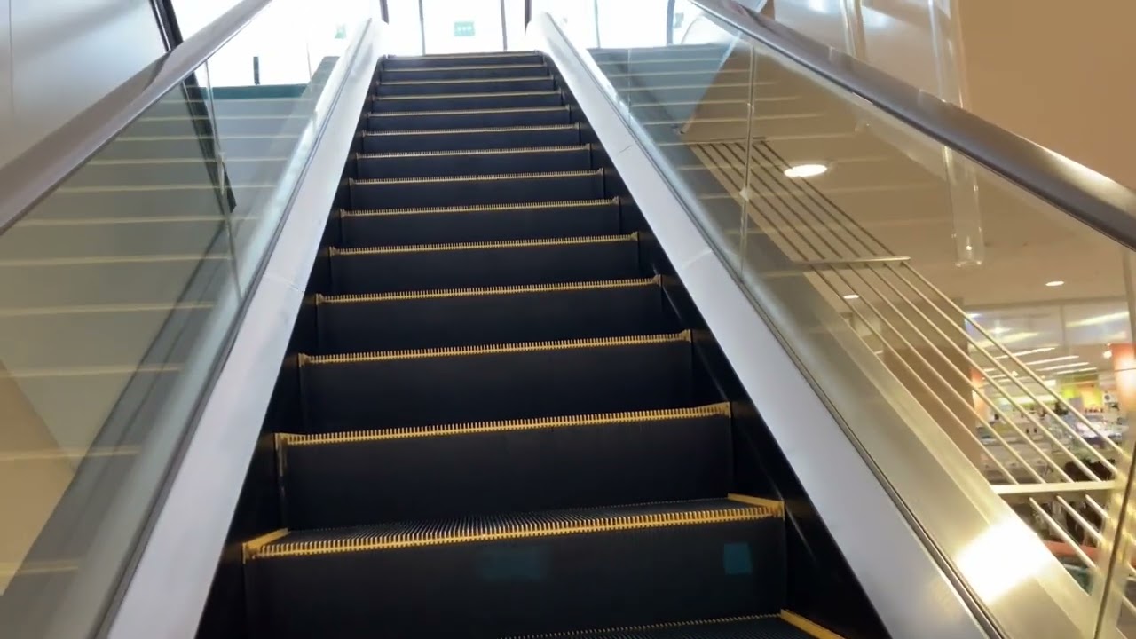 【日立】2X エスカレーター　イオン栃木店 2X escalator  Aeon Tochigi shopping store Tochigi Japan