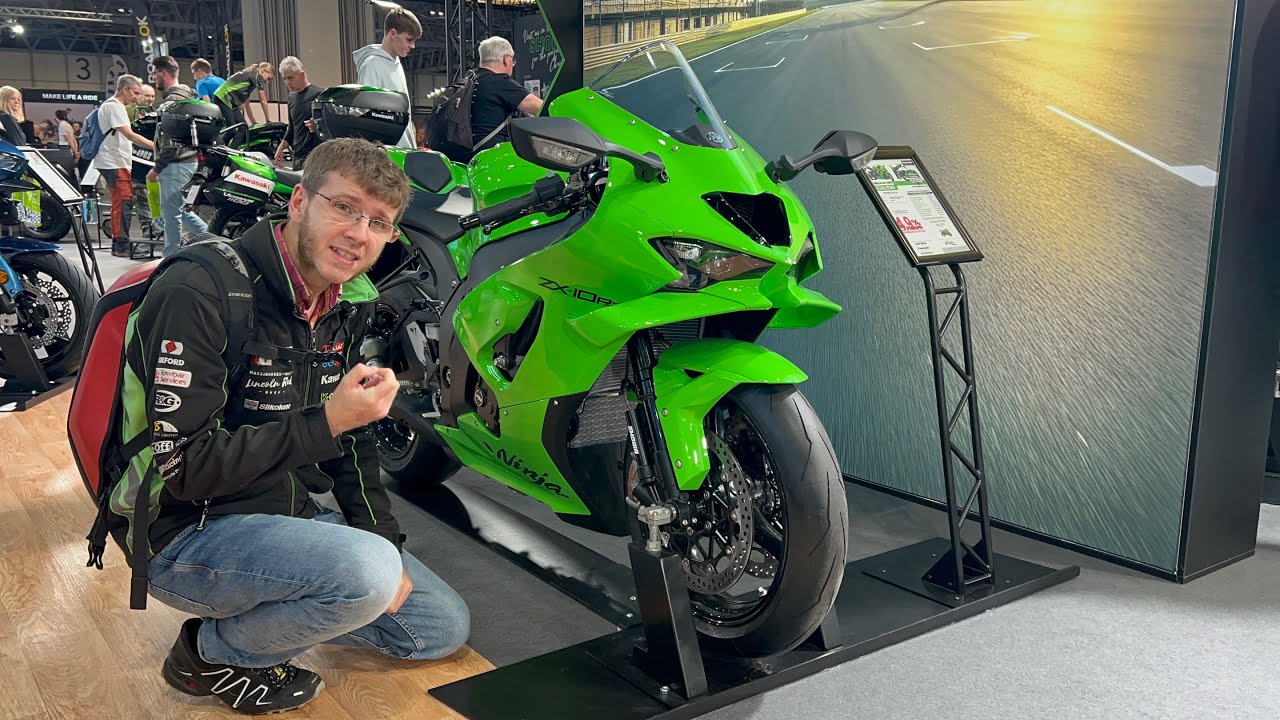 Представлен Kawasaki ZX10RR SuperBike 2026 года! Полный обзор на Motorcycle Live 2025