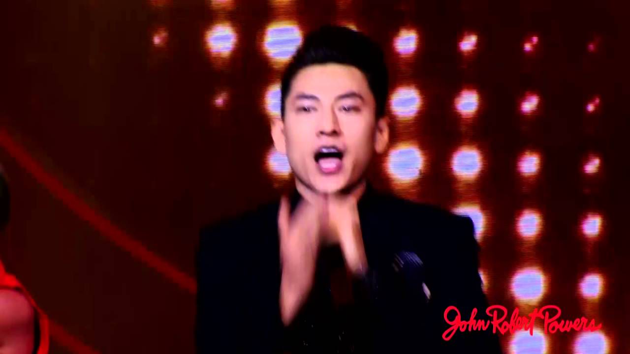 Cherry Cherry Lady - Isaac (365)  (Showcase kỉ niệm 10 năm th&agrave;nh lập John Robert Powers Việt Nam)