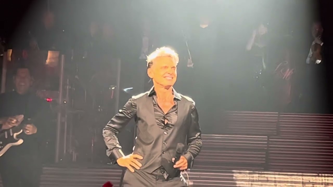 LUIS MIGUEL “CUCURRUCUCU PALOMA” (VERSIÓN POP) 1er SHOW TOUR 2023 MOVISTAR ARENA  BUENOS AIRES ARG