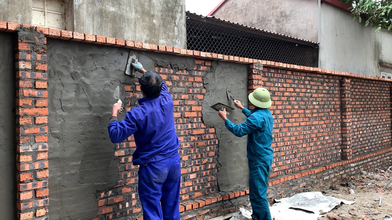 Construction Of Beautiful, Simple And Effective Yard Fences With Bricks And Cement