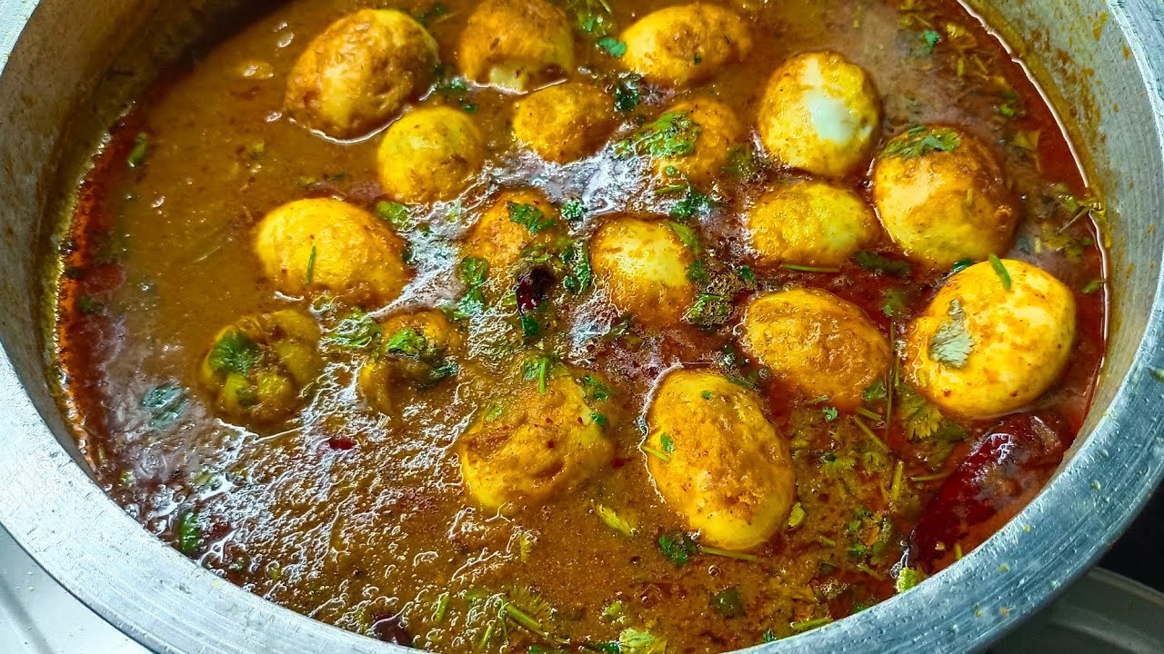 ढाबा स्टाईल अंडा करी ll Spicy Egg Curry ll Village Style Egg Curry Recipe #egg #eggcurry #andacurry 