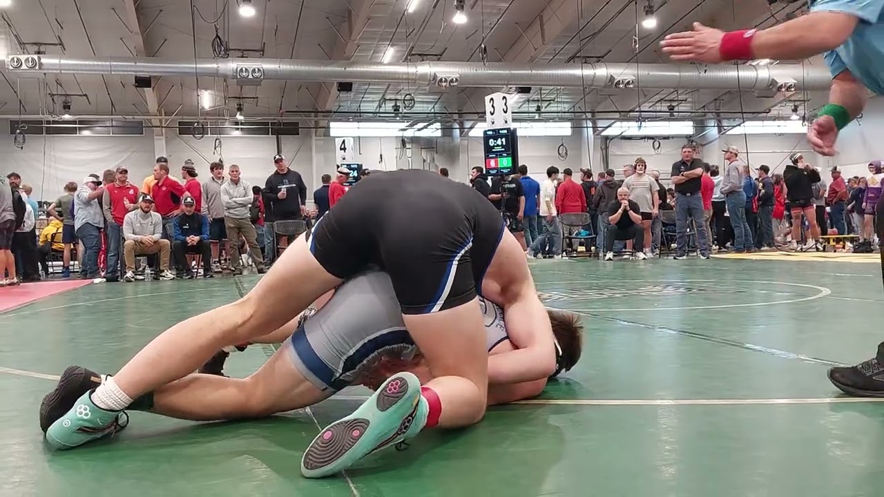 231216_Isaiah Johnson wrestling 190 Round 6 consolation quarterfinals at NCCT