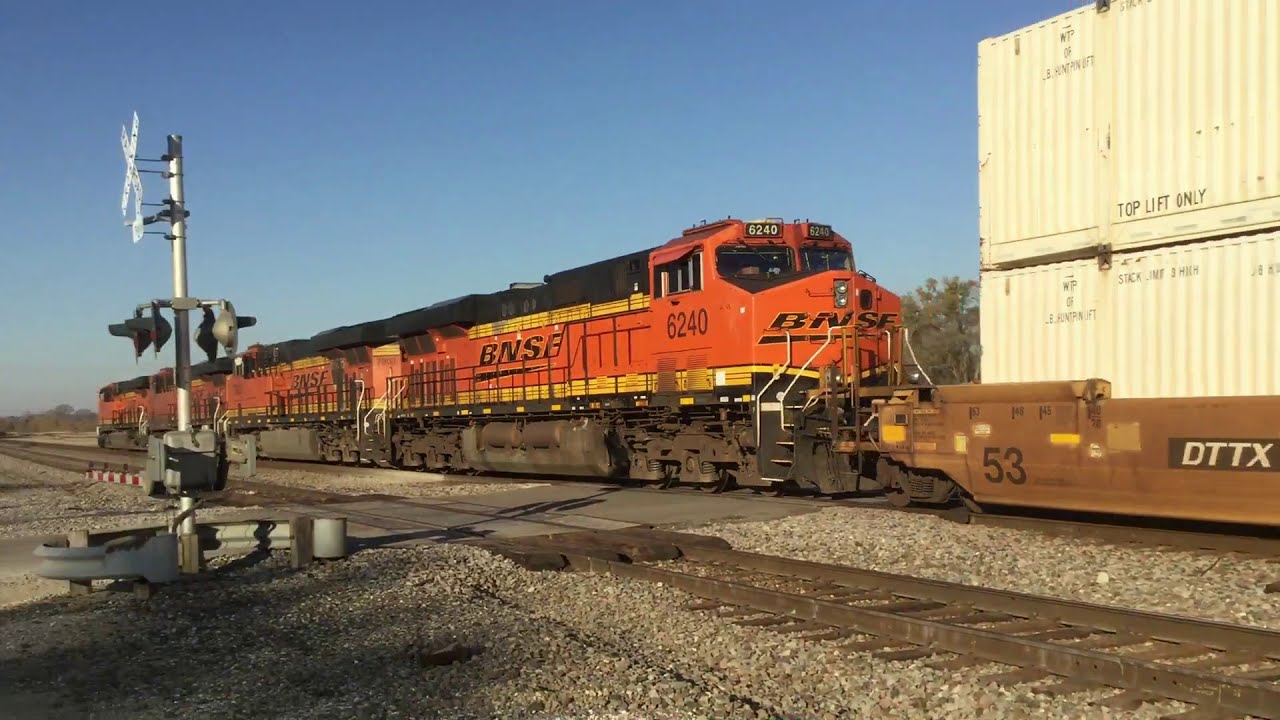 Railfanning the BNSF Chillicothe sub Chillicothe, IL with UP and NS 11/07/20