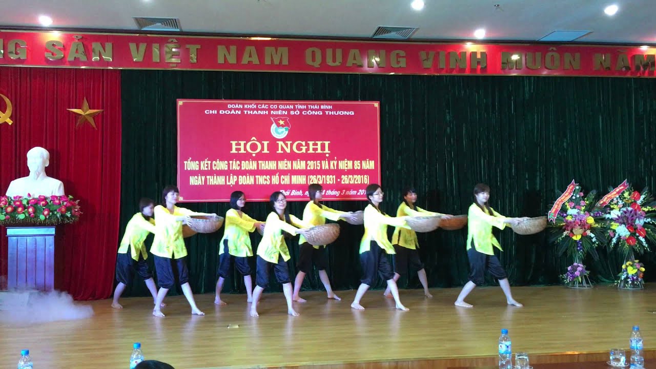 MÚA BỨC HỌA ĐỒNG QUÊ