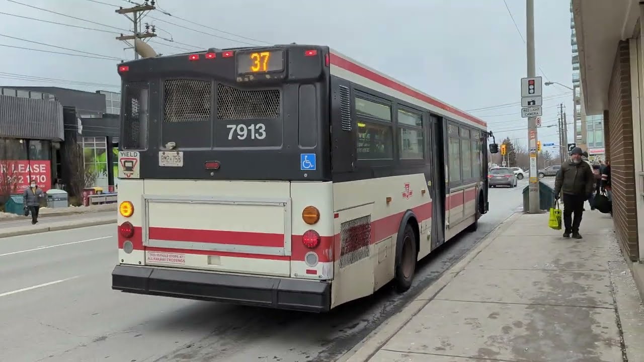 TTC Orion VII 7913 on 37A Islington Ride