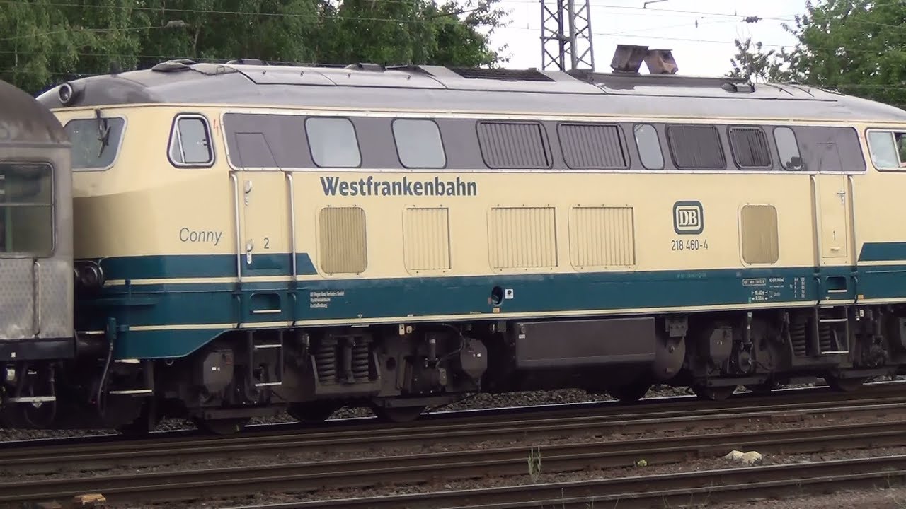 BR 218 460-4 Westfrankenbahn Conny mit Sonderzug und Diesellok BR 212 in Koblenz L&uuml;tzel