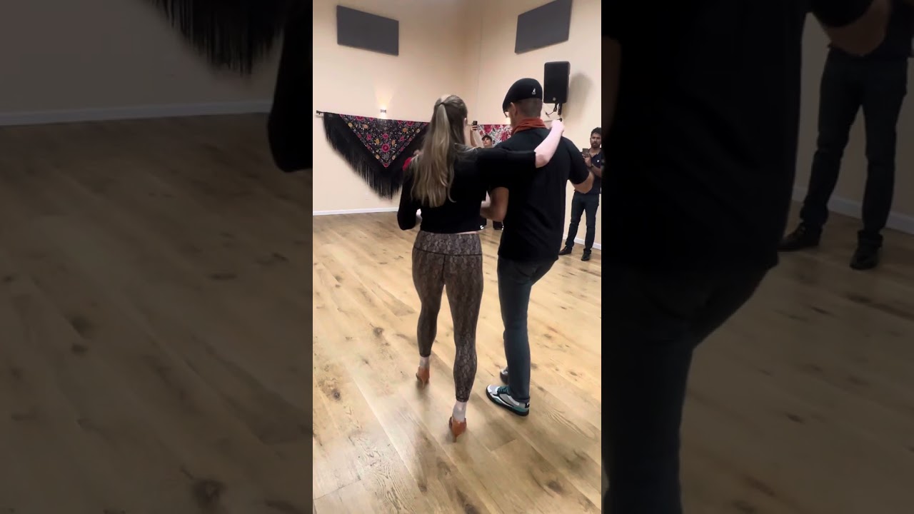 Bachata level 2. Tuesday December 12, 2023. Salsaymotion .
