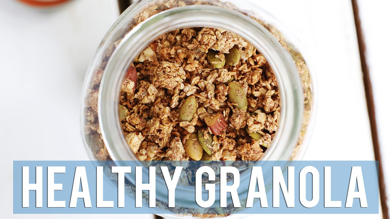 HEALTHY GRANOLA RECIPE + 5 WAYS TO EAT IT