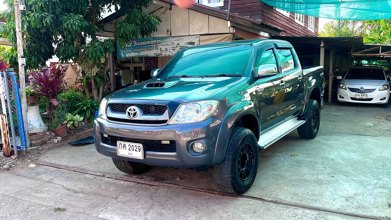 Toyota Hilux Vigo DouBleCab Prerunner 2.5 E  MT  09