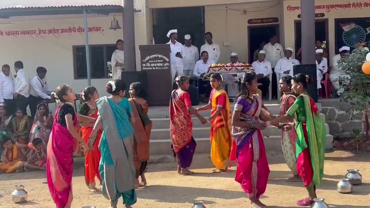 Dance Performance on Republic day at Janta Vidyalaya Vaygaon School by Z.P. Primary school girls