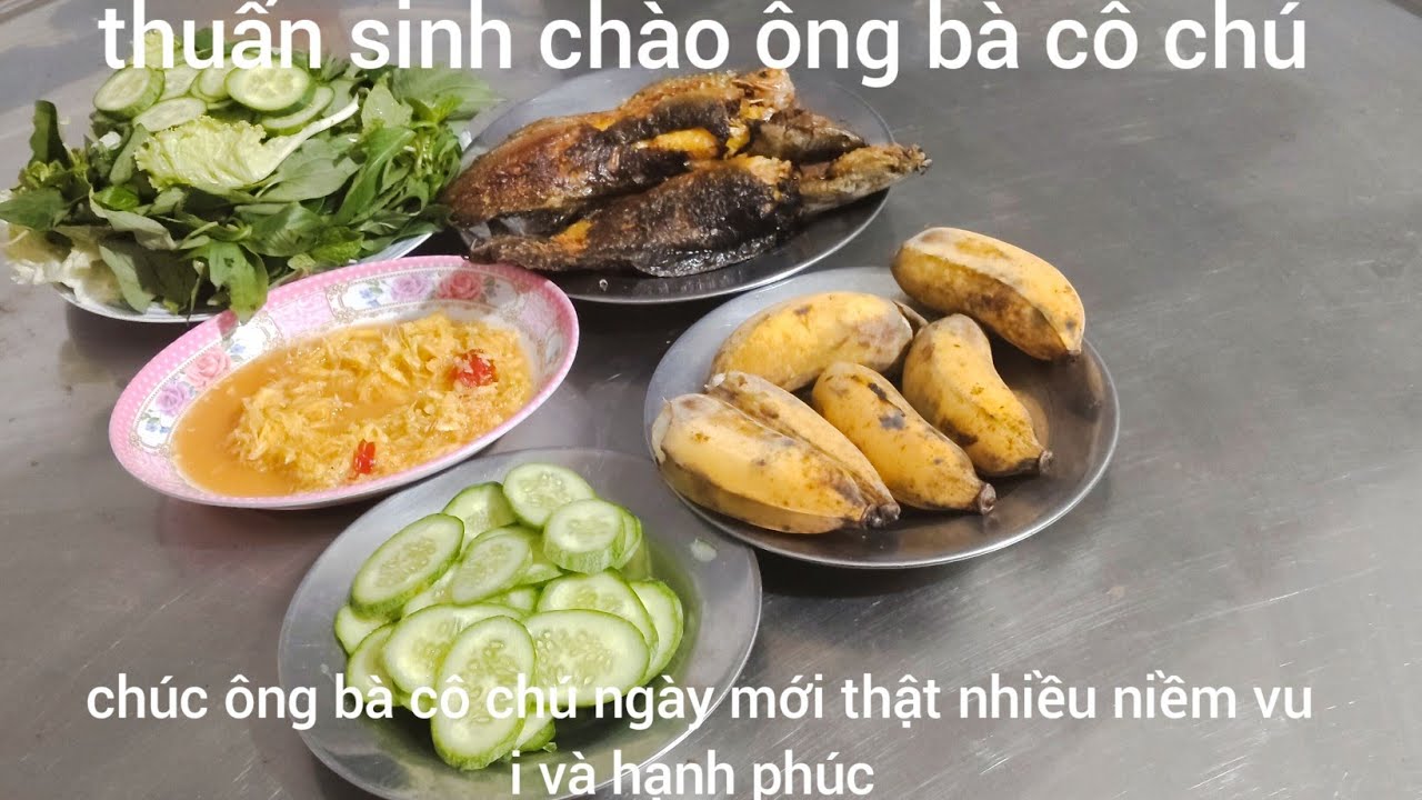 Cá 🐟🐟 trê chiên trắm Nước mắm rừng mời ÔNG Bà Cô Chú và anh chị ăn cơm với vợ chồng thuấn nhé 