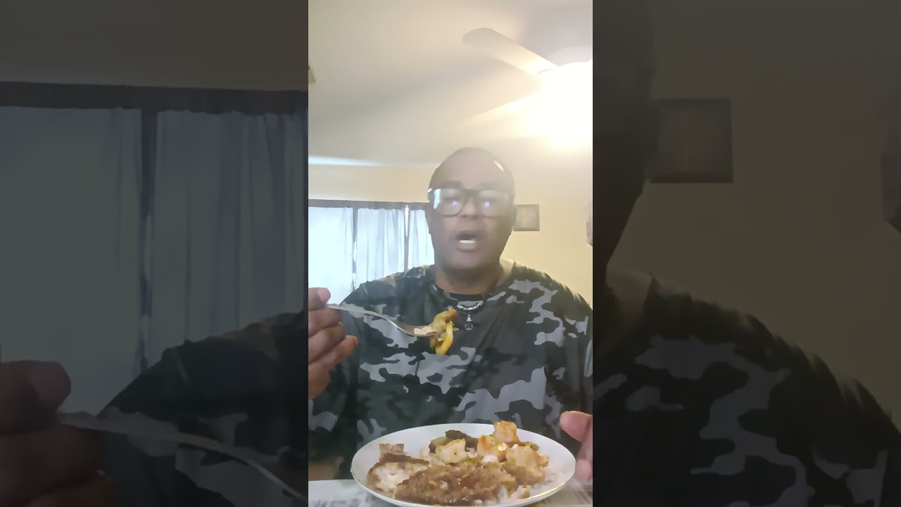Im will, eating crooker fish and fry squash and shrimp 🦐