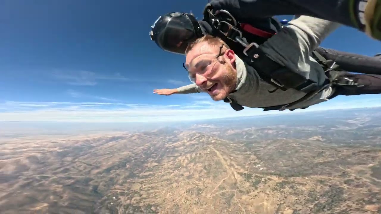 Eli Skydives At Skydive Yosemite!