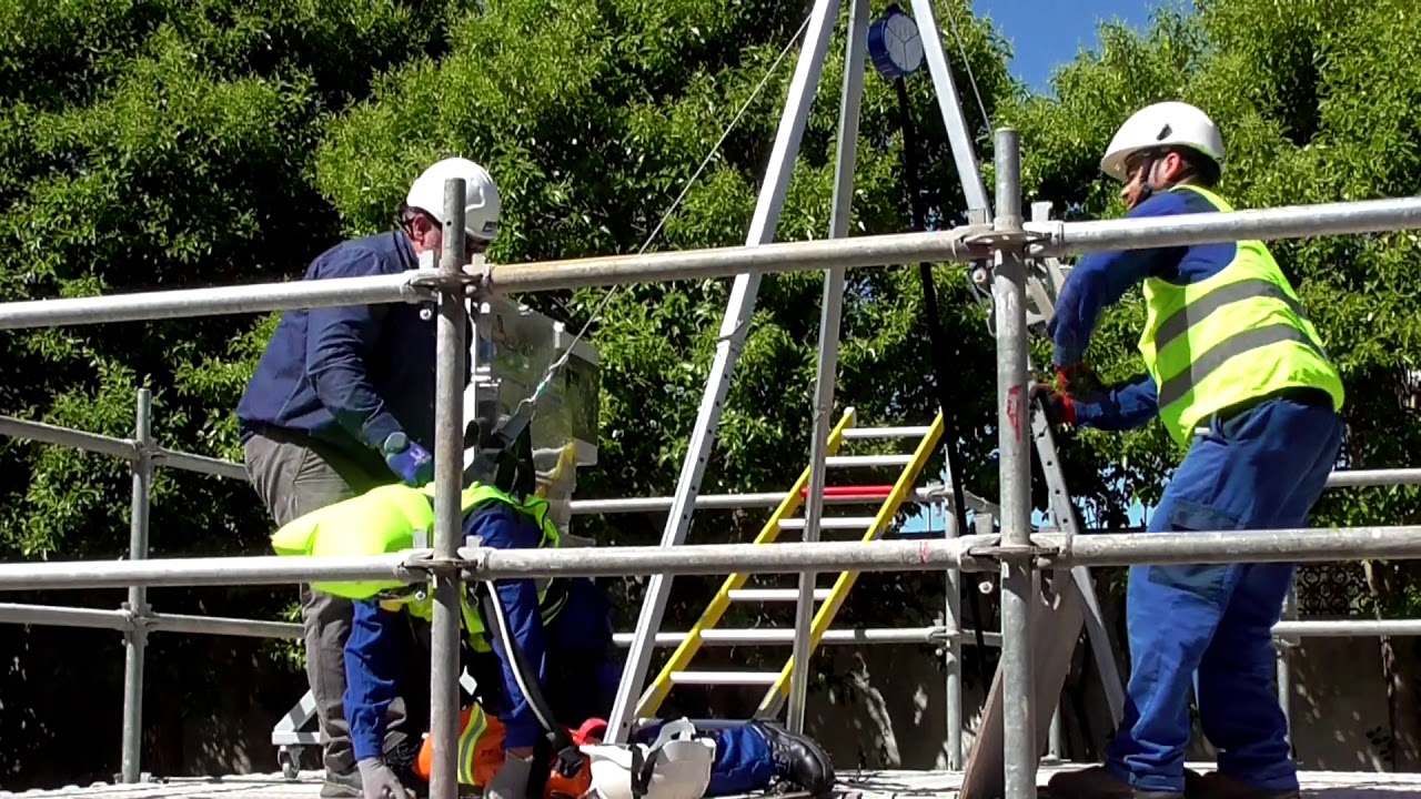 Acceso a espacio confinado y rescate tras accidente en el mismo