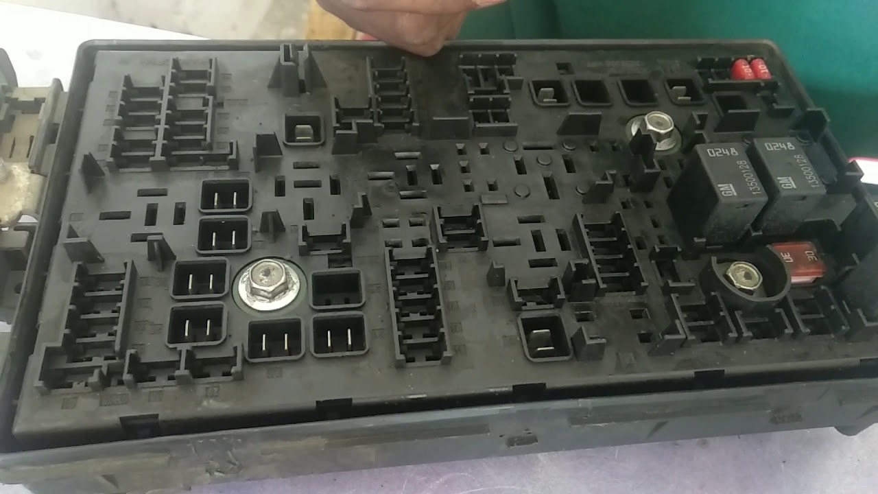 CHEVROLET CRUZE HEADLIGHT RELAY LOCATION