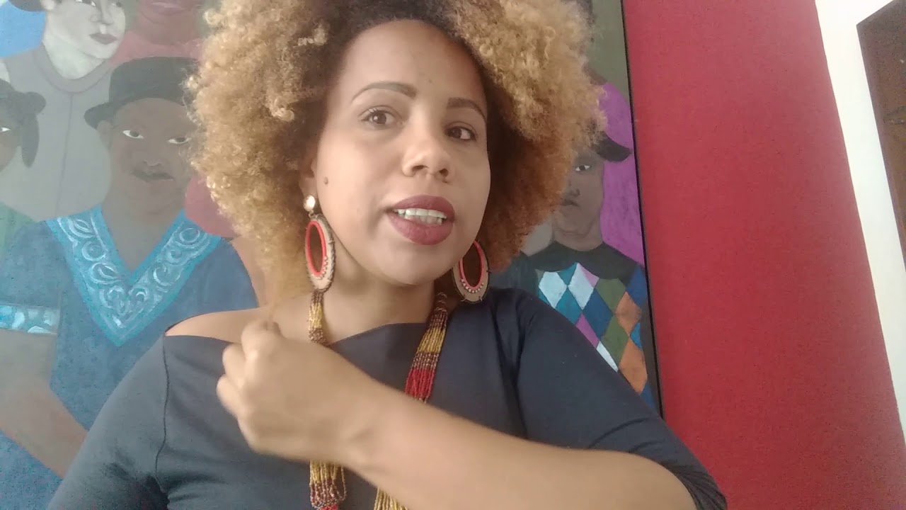 Tirei o entrelace...🤗🤗 Meu cabelo crespo descolorido!!