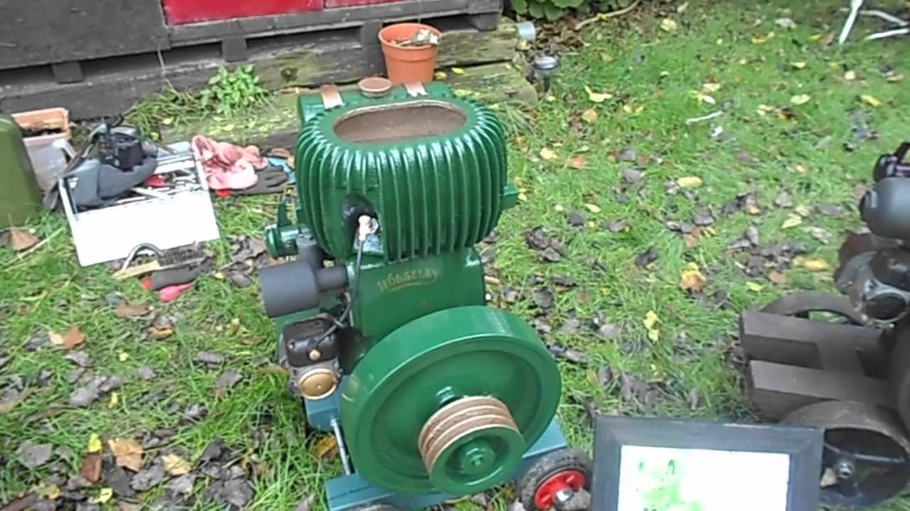 Vintage Stationary Engine - Garden Crank Up - Nov 14