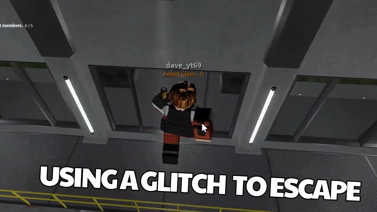 Abusing A Glitch To Escape In SCP:Roleplay! | Shazy Boy 16