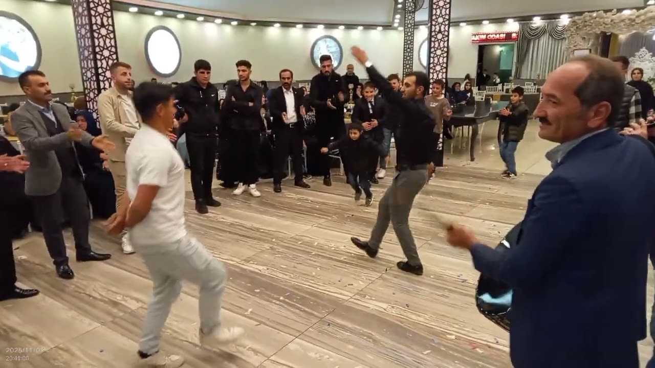 Dürüye ile Deniz in nişan merasimi Zurnacı Ufuk Bedirhanoğlu davulcu Selahattin Erden 