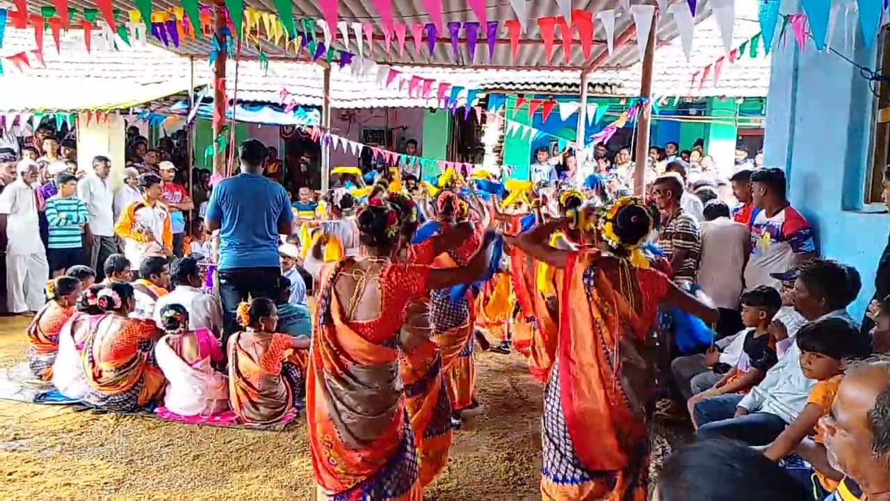 जय हनुमान बोरीचामाळ नाच मंडळ गायक: मनीषा वारगुडे, ढोलकी वादक: रामा पारधी, हारी लेंडी, नरेश दोरे