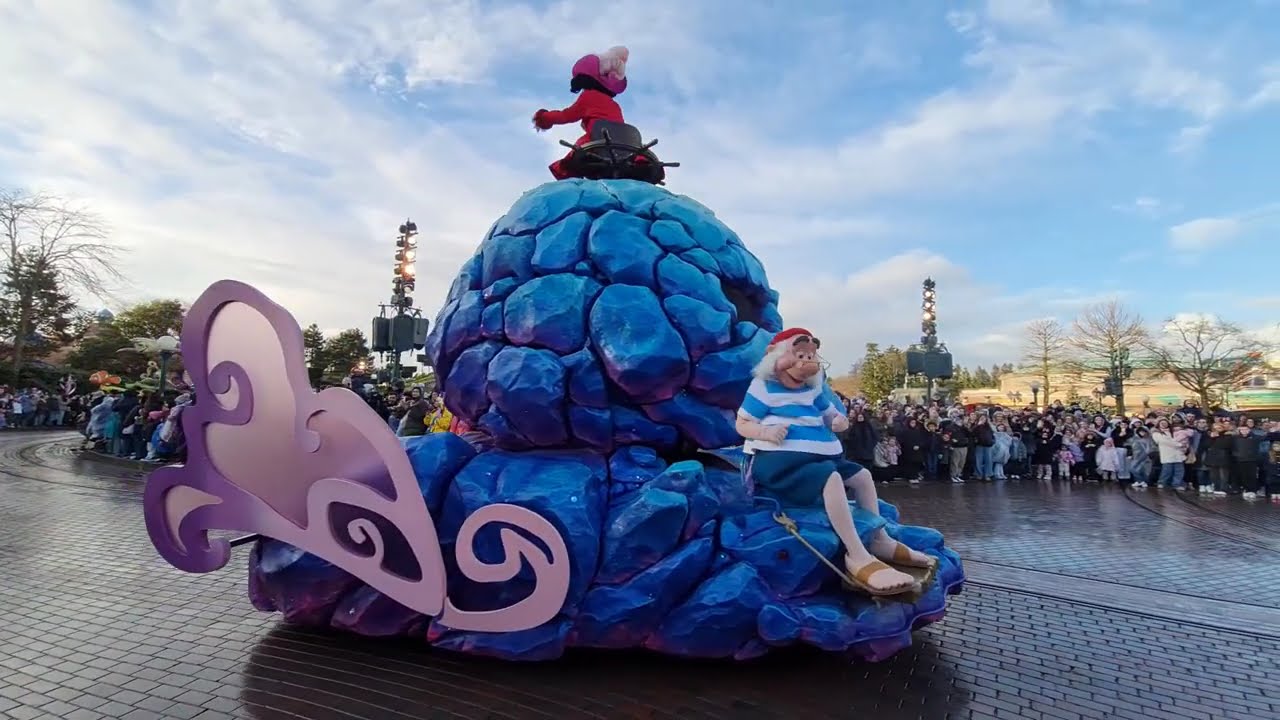 Disney Stars On Parade Jan25