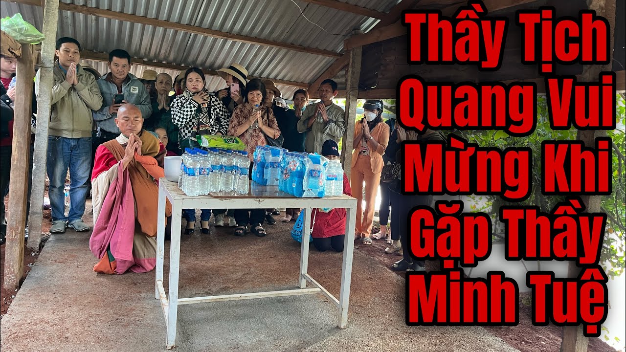 Ngày 7 tháng 11, Sư Tịch Quang Khoác Y Phấn Tảo, Ôm Nồi Cơm xuống Cốc