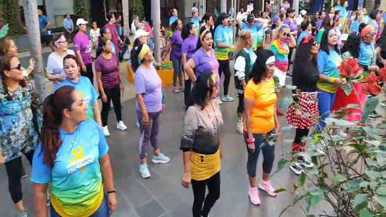 Celebrando el día de la mujer 💃🏻PLAZA MUNDO SOYAPANGO SUSCRIBETE,,,,,@PJCONTO