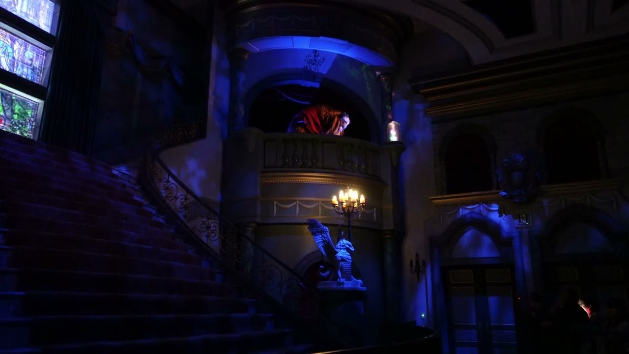 Disneyland Tokyo - Beauty and the Beast part 1