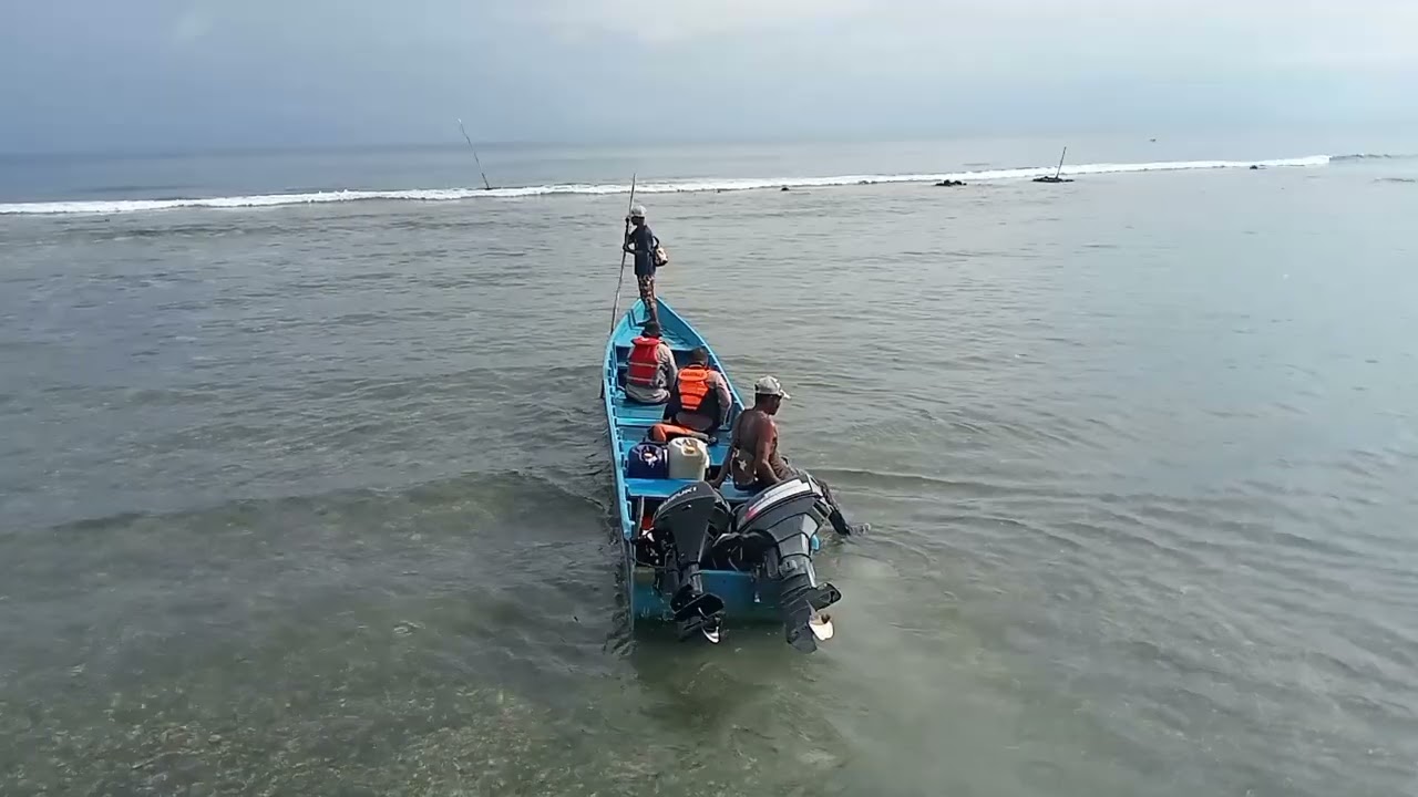 Pencarian terakhir korban Laka Laut, Warga Desa Parigi kec.Seram Utara, oleh Tim SAR gabungan.
