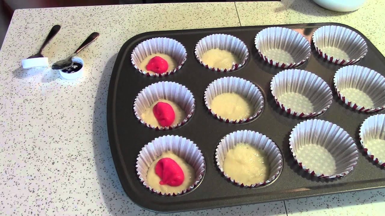 How to Make Surprise Baby Cupcakes